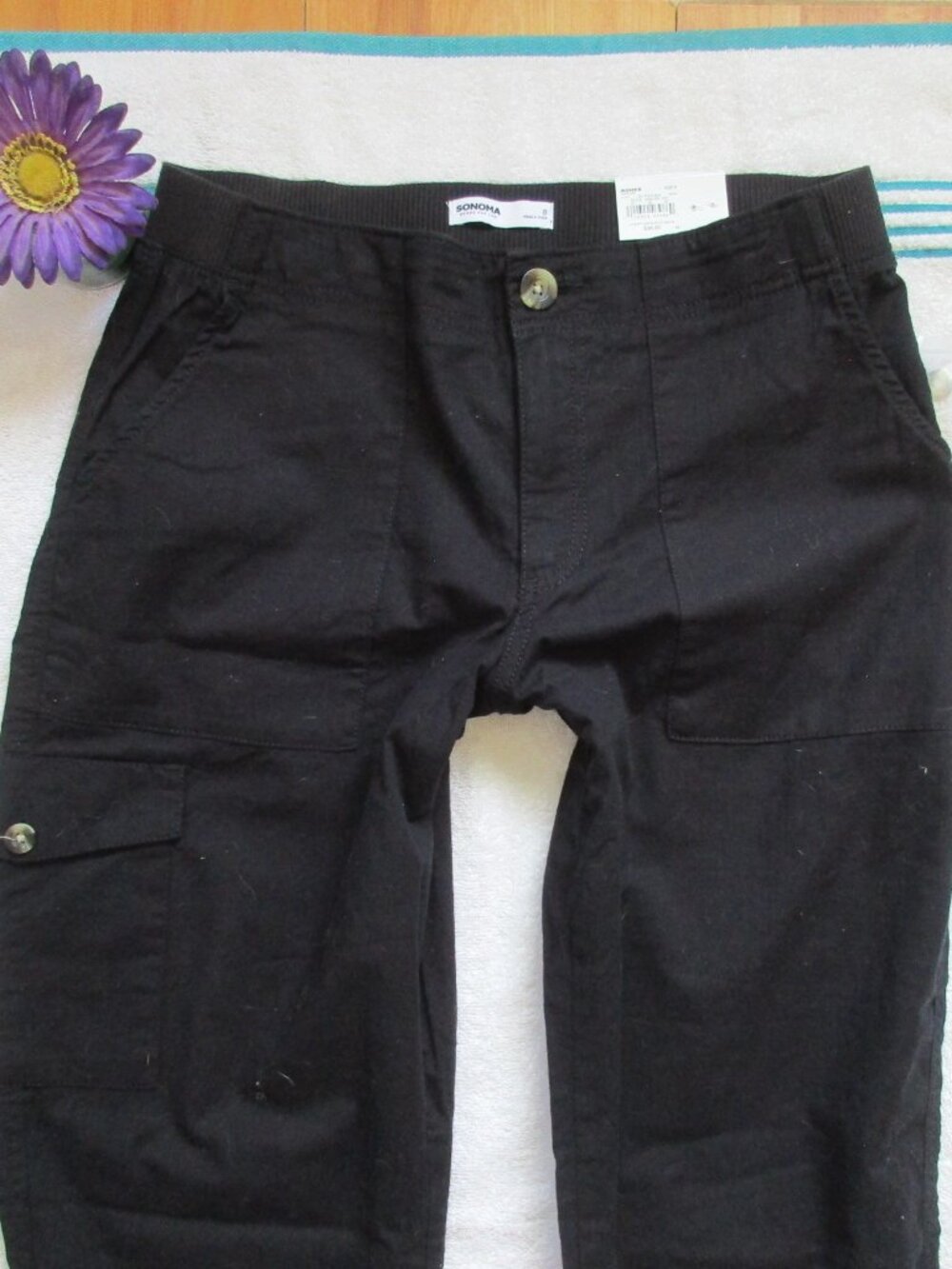 New SONOMA Pants Size 8 Black Cuffed Utility Capri - Picture 5 of 11